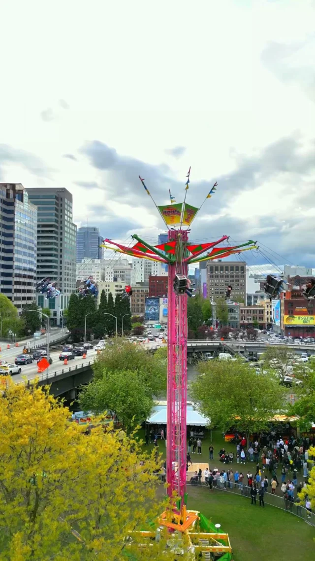 The annual @PortlandCincoDeMayo Festival returns to the waterfront this weekend! Come down to the heart fo the city and enjoy live entertainment, incredible Mexican food, carnival rides, dozens of performances and so much more. This is the largest multicultural festival in the state of Oregon. Vamanos! It’s going to be amazing! #DowntownPDX

📸: @portlandcincodemayo

#PDX #PDXNOW #TravelPortland #TravelOregon #PortlandOregon #HereForPortland #CincoDeMayo